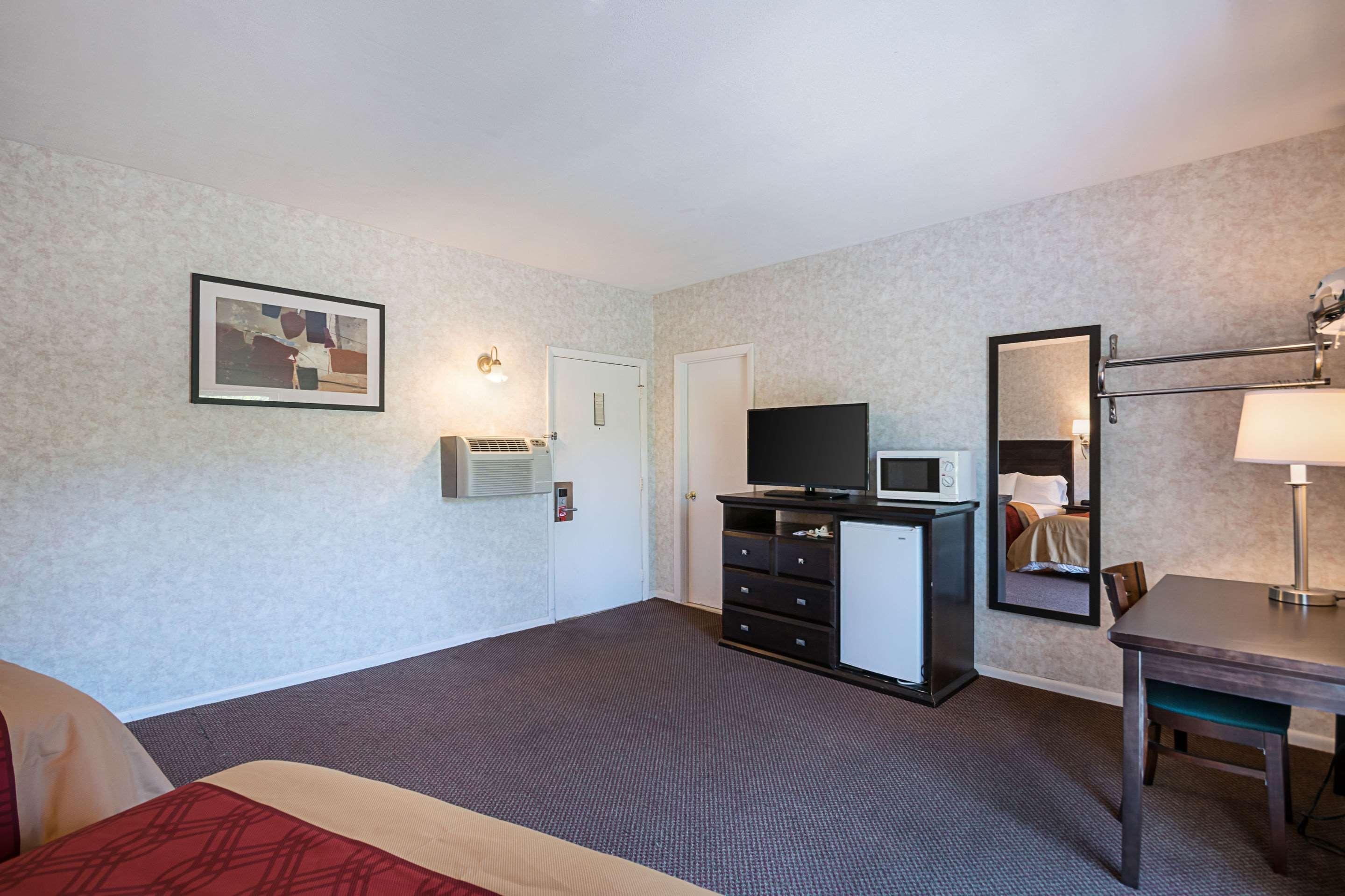 Econo Lodge Lee - Great Barrington Kültér fotó