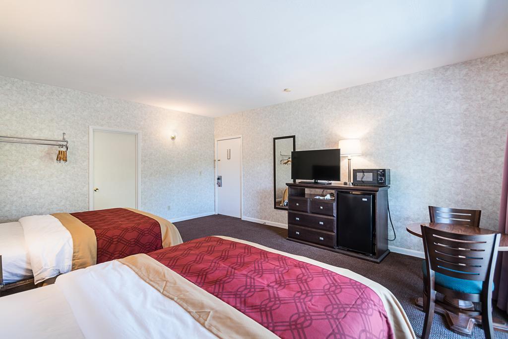 Econo Lodge Lee - Great Barrington Kültér fotó