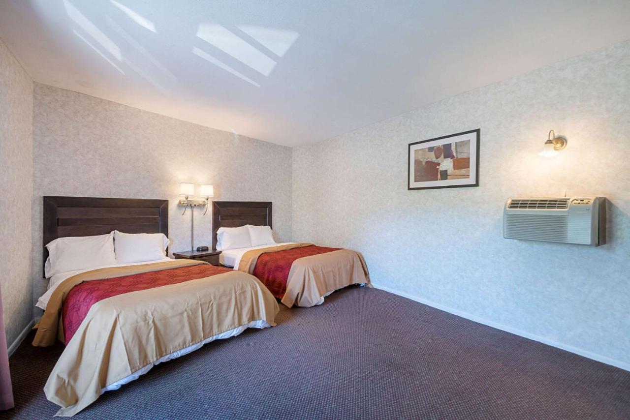 Econo Lodge Lee - Great Barrington Kültér fotó